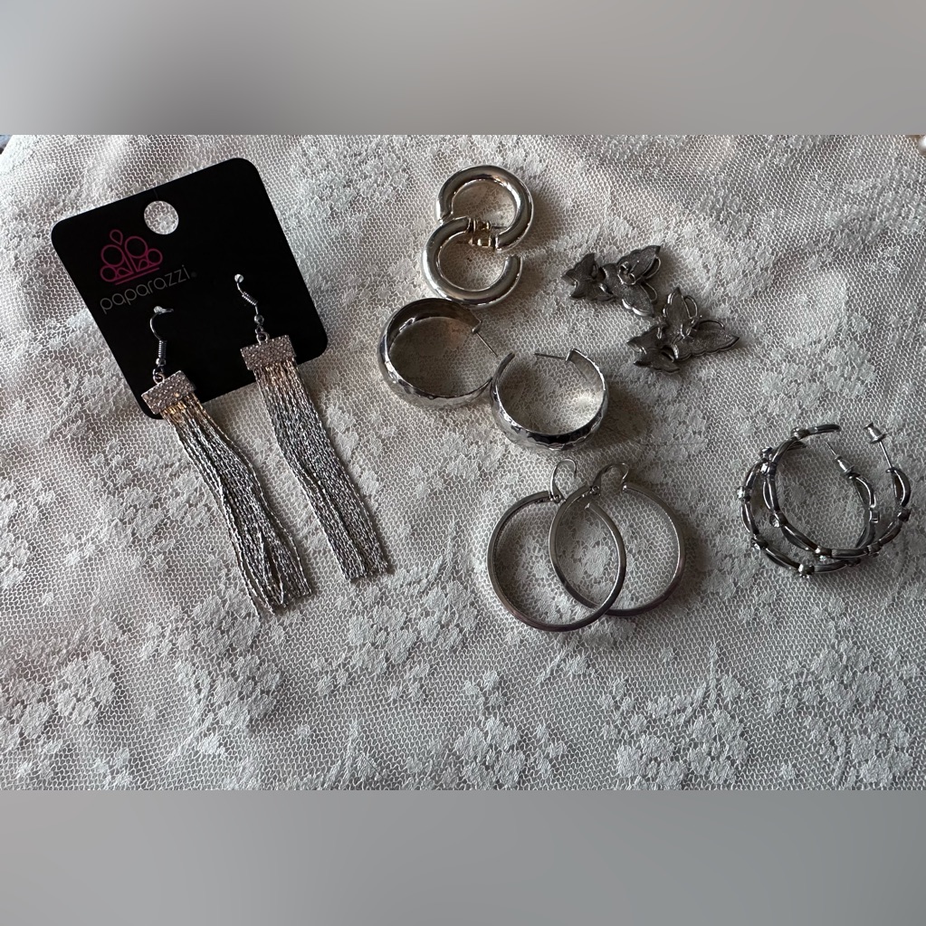 Lot Of 6 Pairs Of Silver Toned Earrings